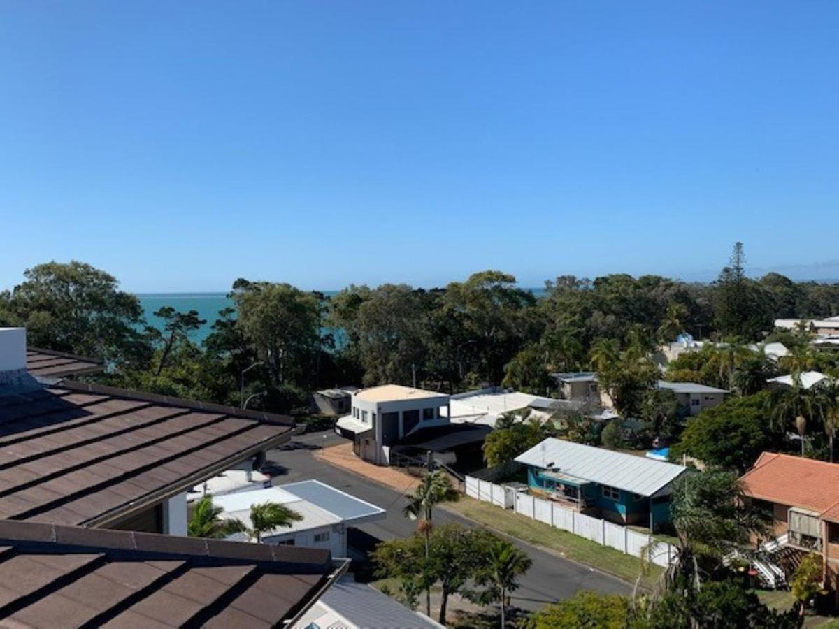Grand Mercure Allegra Hervey Bay Esterno foto View of the bay from the town