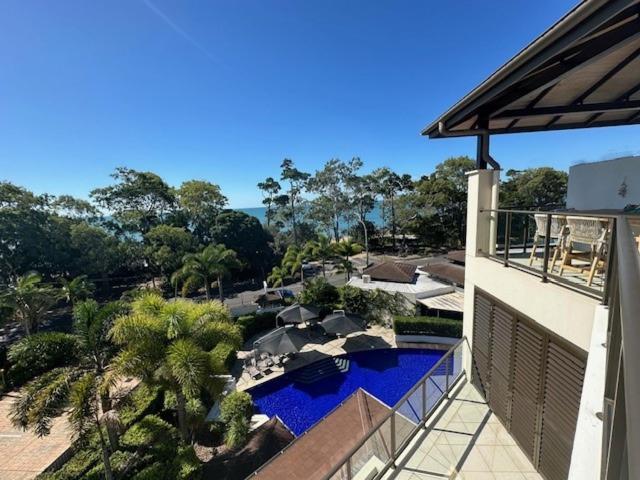 Grand Mercure Allegra Hervey Bay Esterno foto View from the balcony of a two-bedroom apartment at the Mantra on Saltwater Island