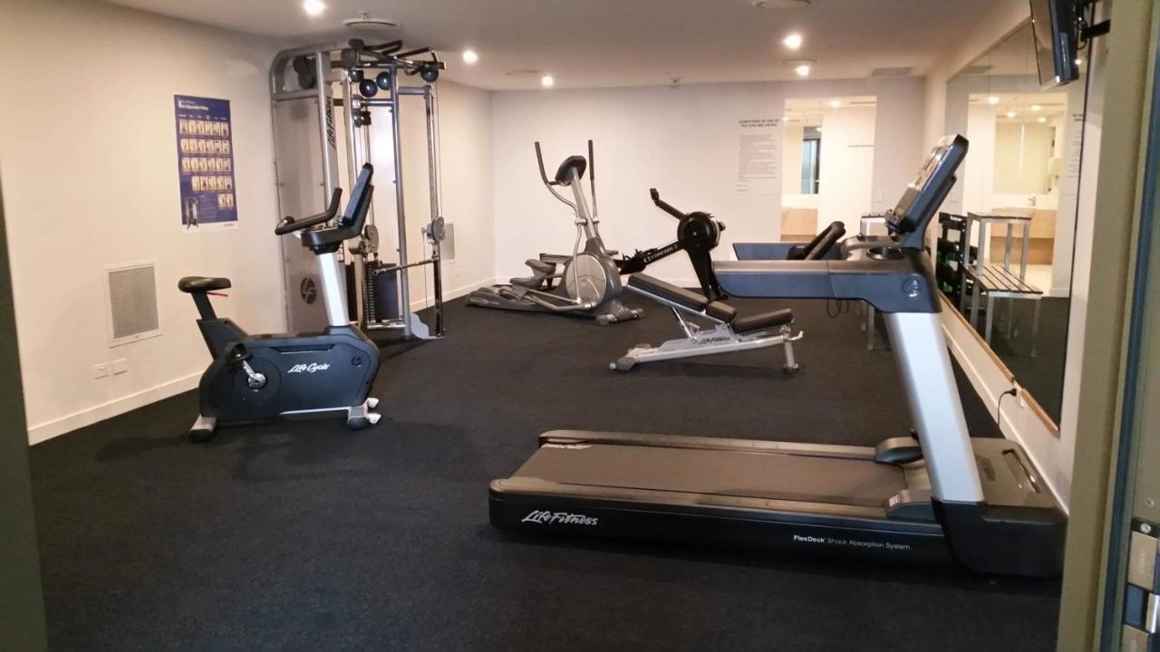 Grand Mercure Allegra Hervey Bay Esterno foto A typical gym